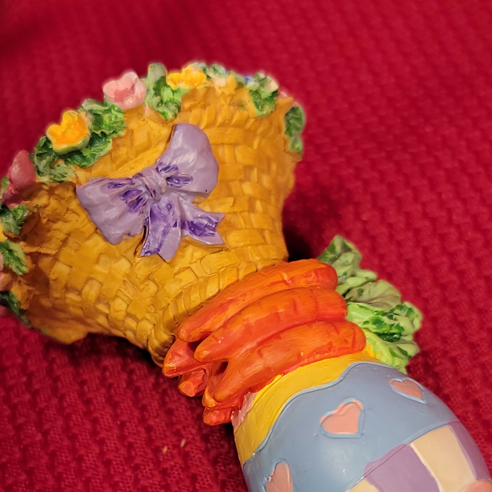 EASTER BUNNY RABBIT Egg Holder Stand 4.5″ resin figurine decoration pastel vtg