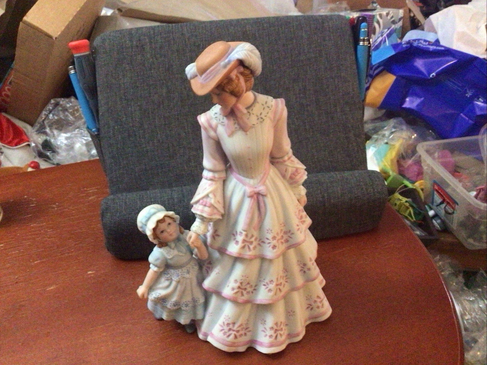 1986 Lenox Figurine Porcelain Sunday in the Park Mother And Daughter