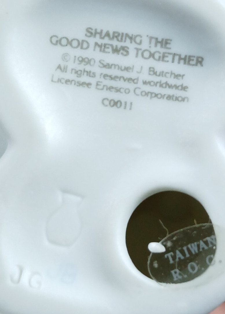 Precious Moments Club Figurine: 1991 “Sharing the Good News Together” #C0011
