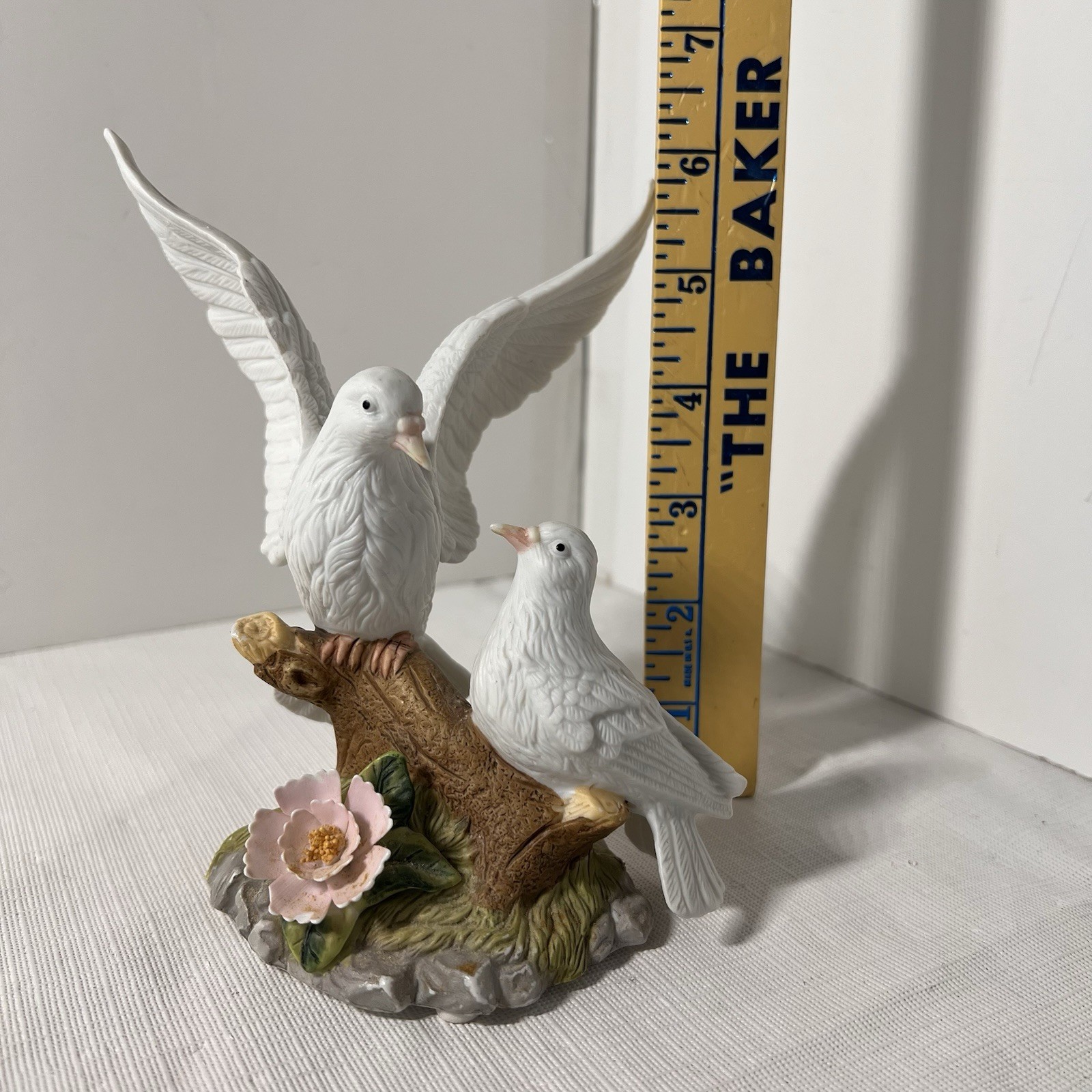 Beautiful Vintage Double Doves Porcelain Collectible Figurine.