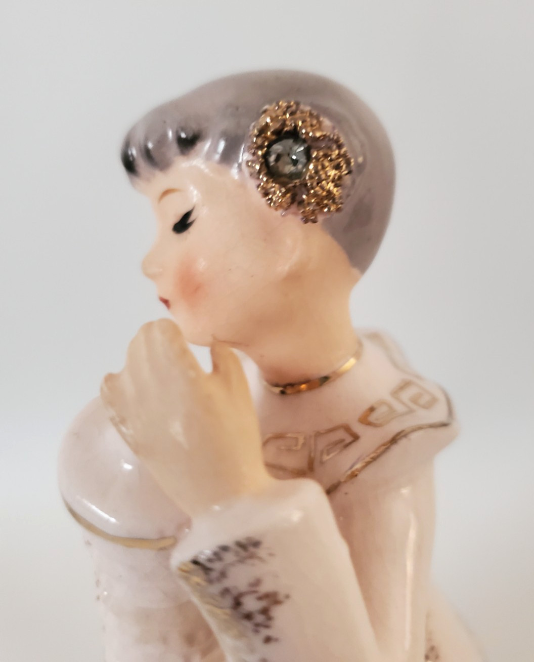 VINTAGE FEMALE ASIAN FIGURINE PINK GOLD TRIM AND RHINESTONES