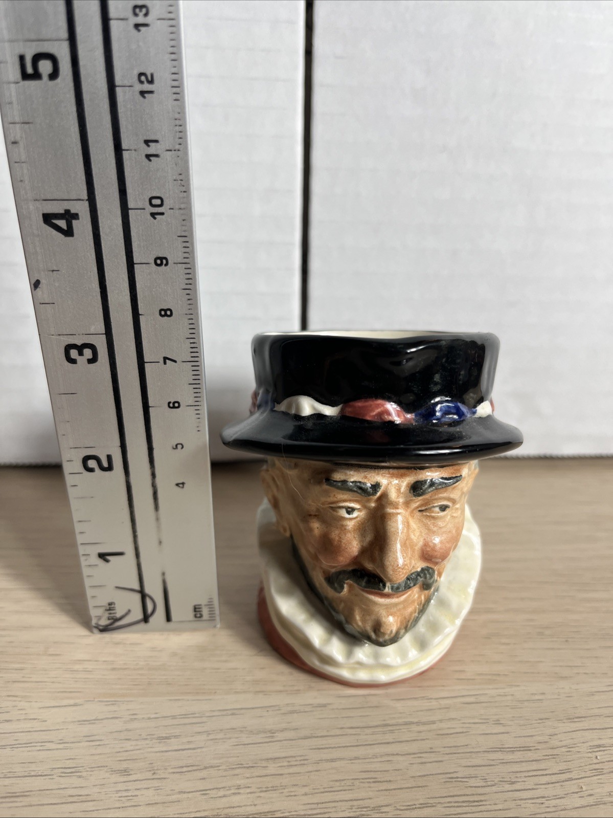 Royal Doulton Toby Mug Beefeaters Miniature 3.25in 1946 Vintage England VGC