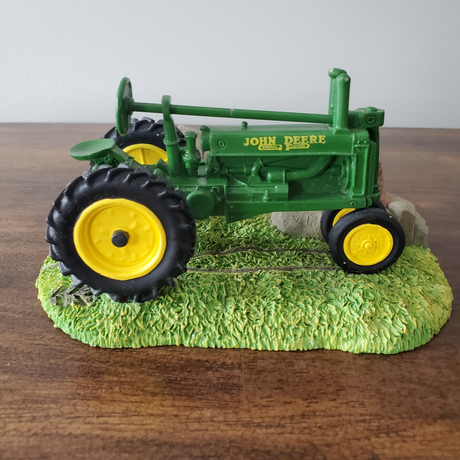 JOHN DEERE Green Tractor Resin Figurine Enesco 106817 Official