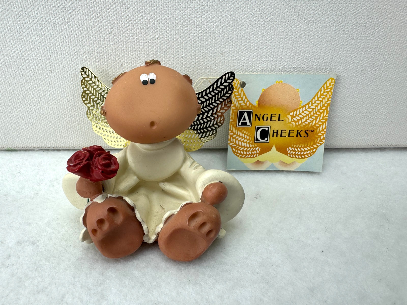Russ Berrie Angel Cheeks Angel with Roses Figurine Gold Wings Kirk’s Kritters