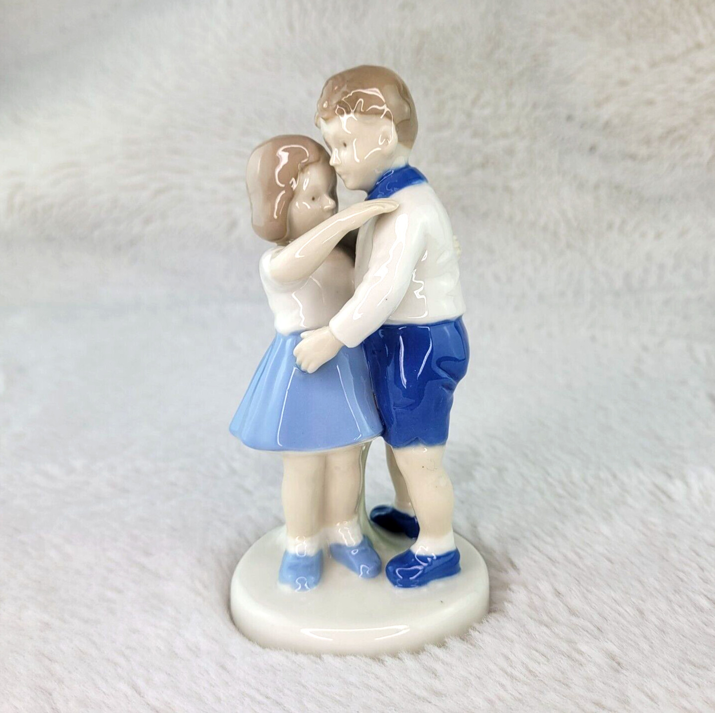 Carl Schneiders Erben Vintage Hugging Children Porcelain Scissor Mark 1859
