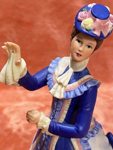VTG 1986 Lenox GRAND TOUR Fine Porcelain Figurine American Fashion 8.5″ RETIRED