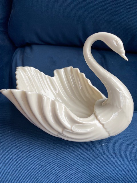 LENOX Large Porcelain Swan Centerpiece Bride Cake Topper Elegant Trinket Dish