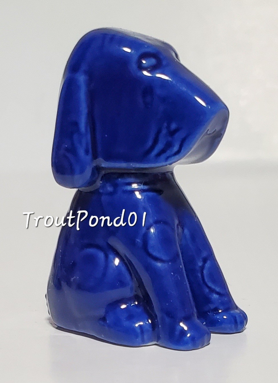 Wade Whimsies Dismal Desmond Dog Porcelain Figurine 2015 OIWCC Club Piece Blue