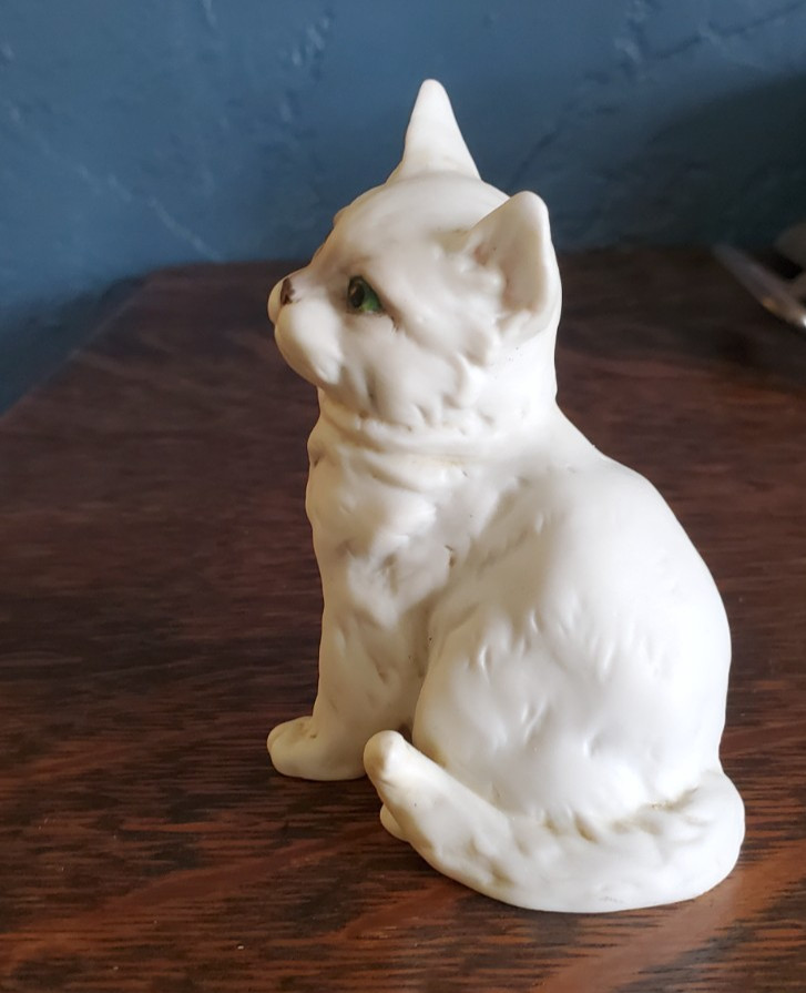 Vtg Hand Painted Kaiser Germany Porcelain Cat Figurine West Germany Model 711