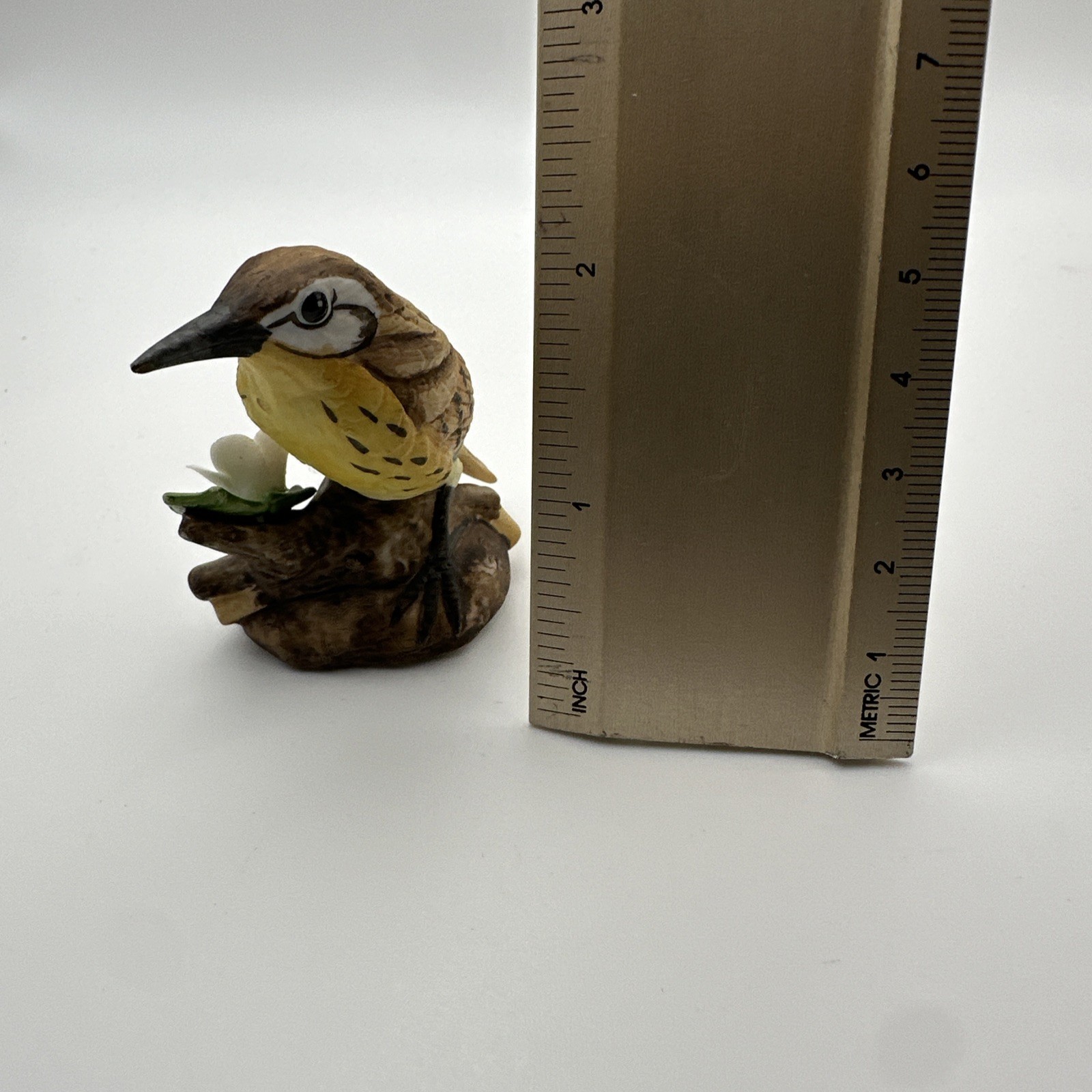 Lefton Miniature Bird Figurine Prairie Warbler #04023 Taiwan 2.25 in Vintage