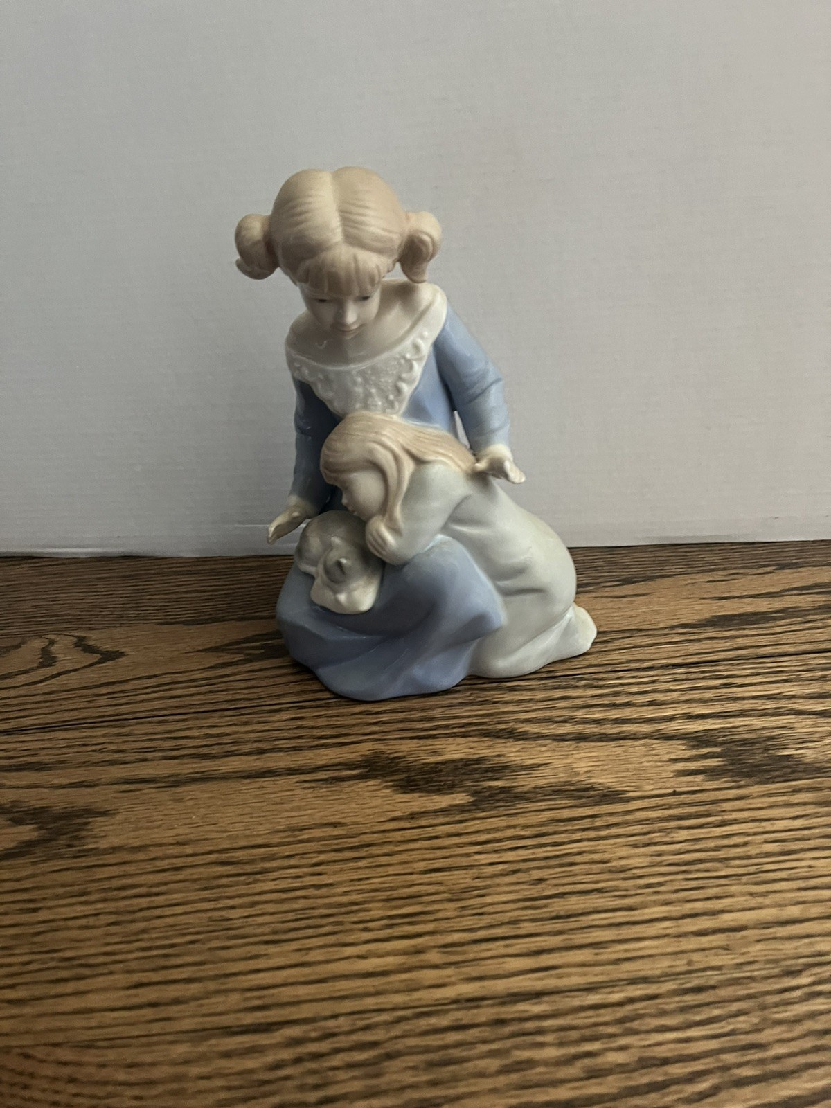 Vintage Sisters With Kitten Figurine Young Girls Cat Light Blue, 6.5″