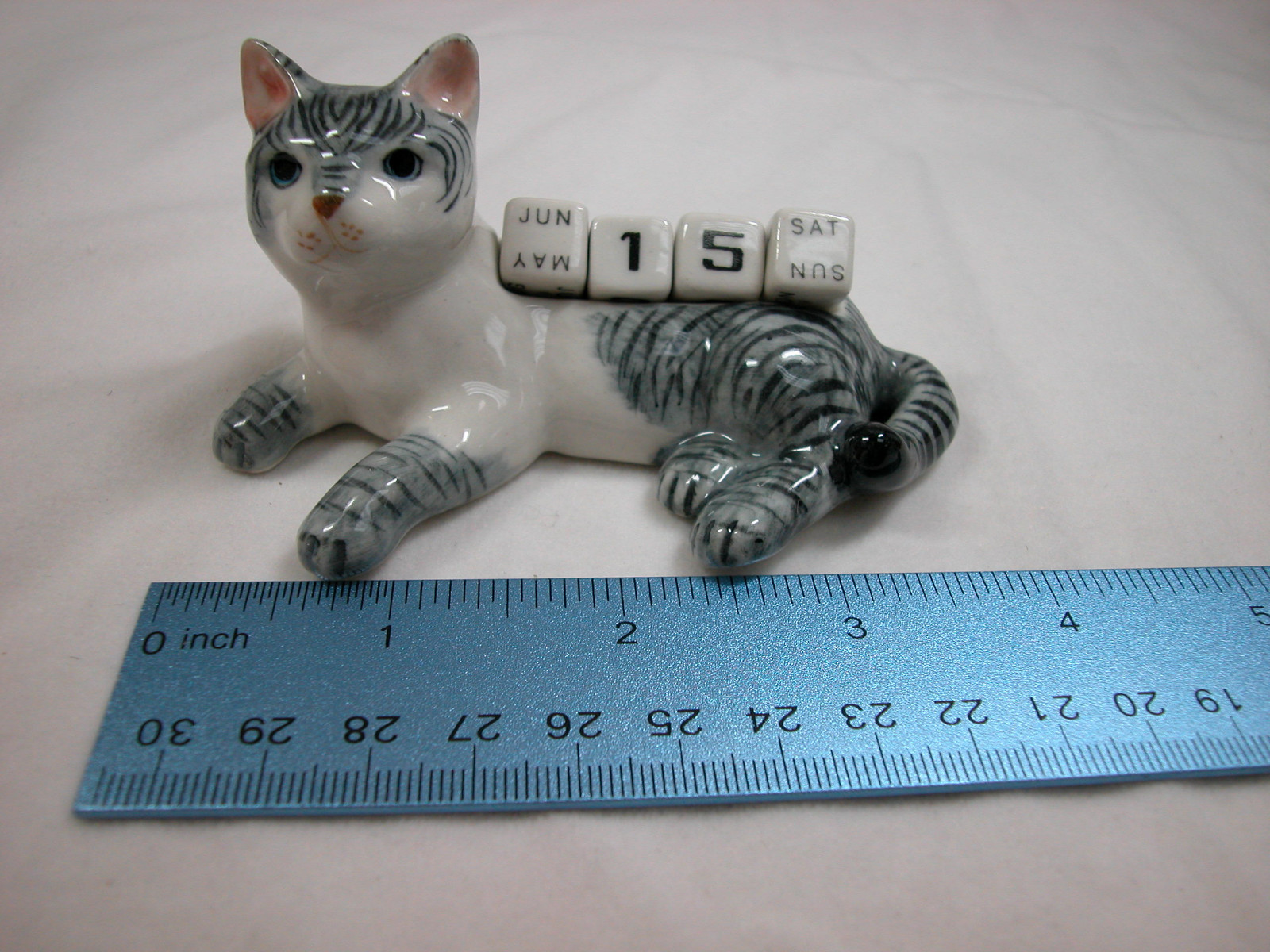 Porcelain Miniature Animal Gray Tabby Cat Kitten Calendar Defective #CAL302