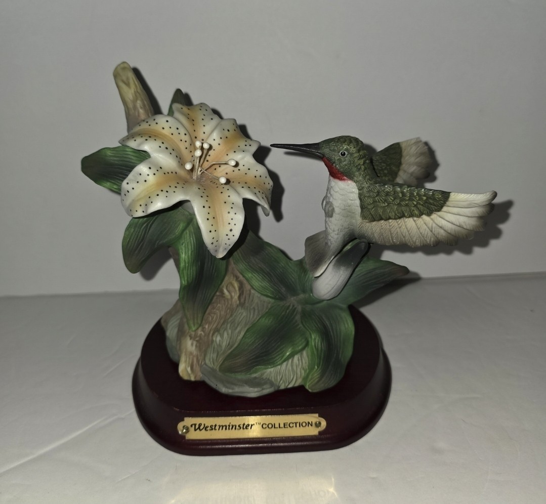 Wellington Collection Porcelain Red Throat Humming Bird Hand Painted Collectable