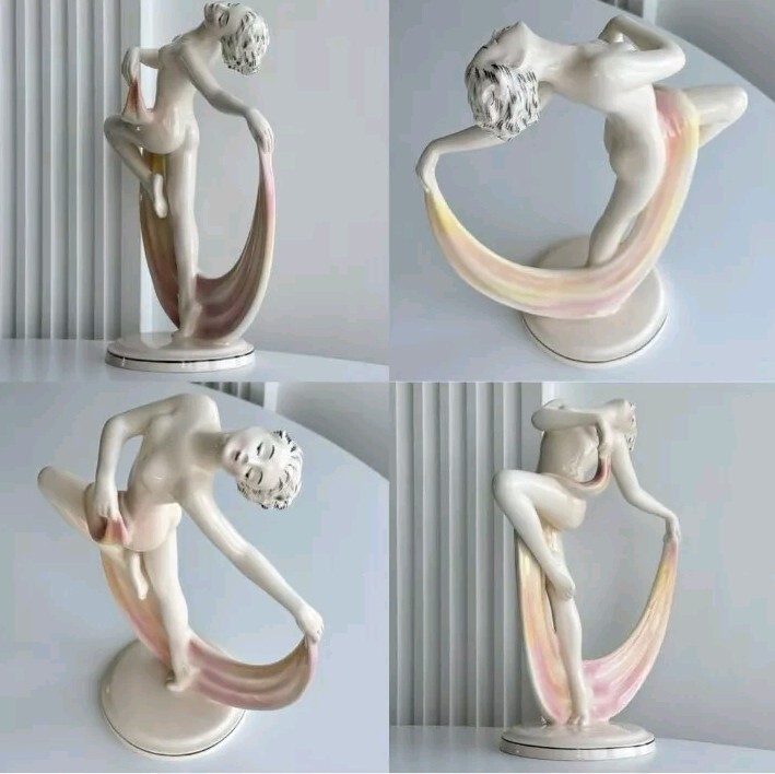 Antique Statue “Anmut” Hertwig