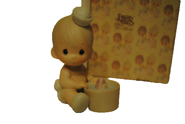 Precious Moments figurine “I Would Be Sunk Without You” 102970