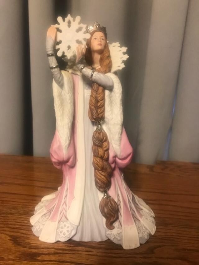 VINTAGE The SNOW QUEEN by Lenox The Legendary Princesses Collection with COA