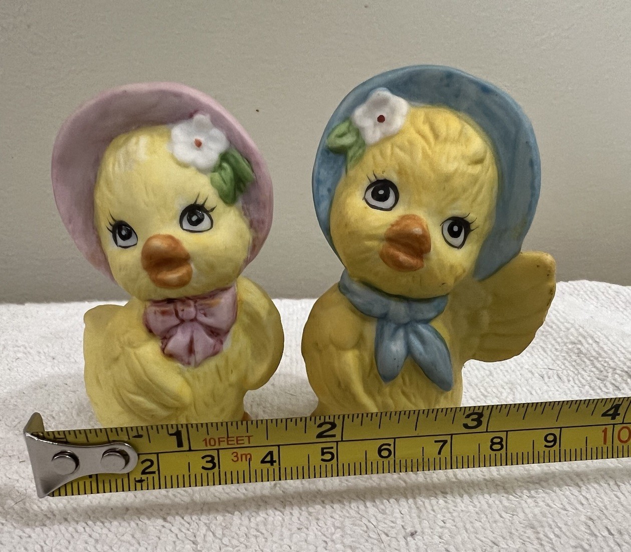 Vtg. ARDCO Hand Painted Bird Figurines (Set Of 2) Wearing Hats
