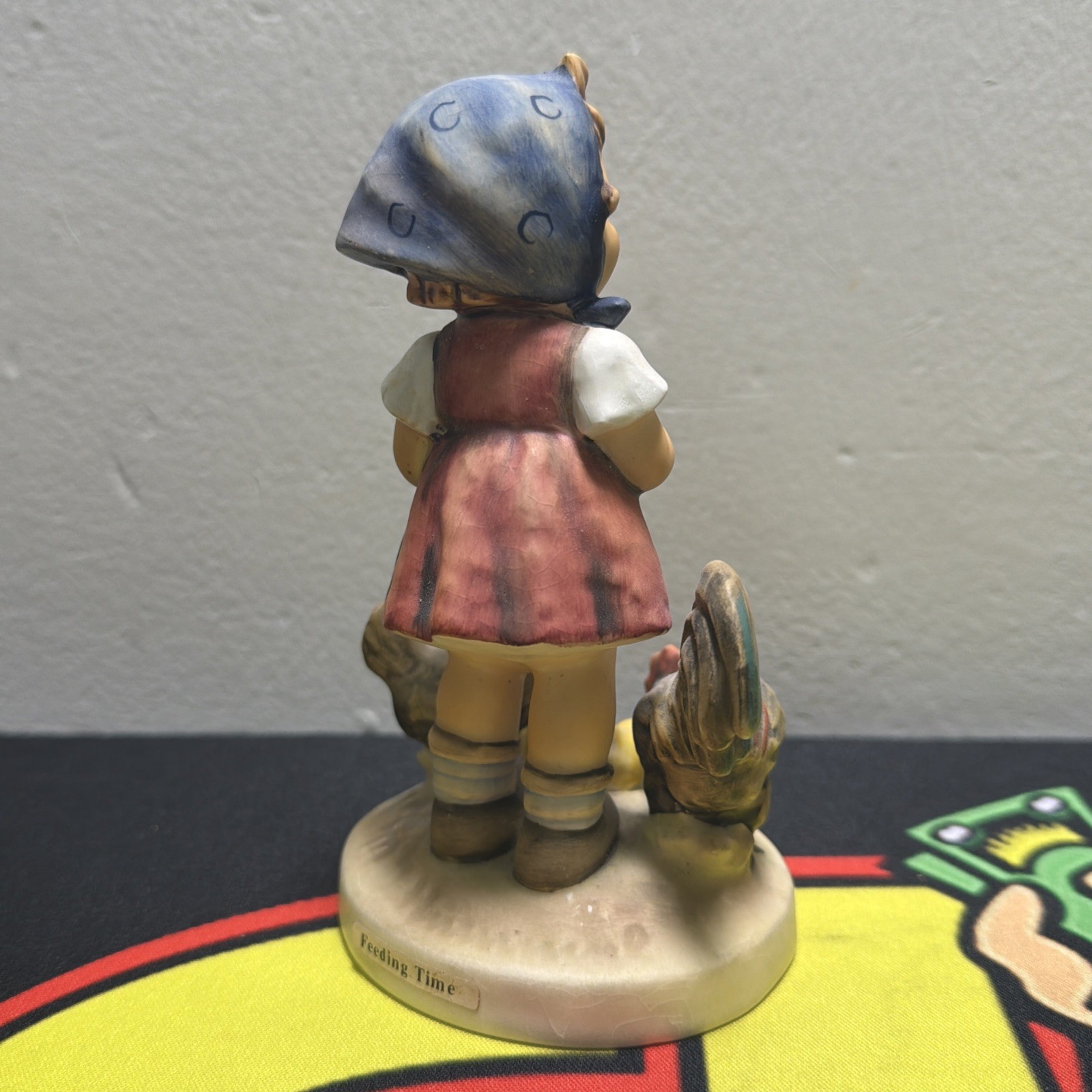 Goebel Hummel #199 “FEEDING TIME” Figurine TMK4 Girl w/ Hens 5.5″ Tall