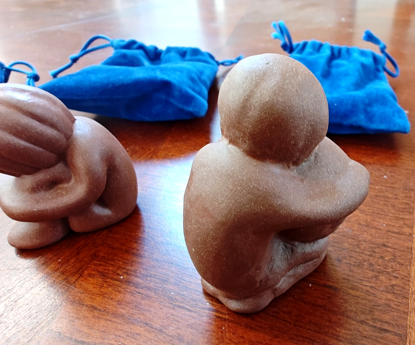 Lot of 4 LUMP OF LOVE Smiling Child Hugging Knees/Praying/Hand Carved Stoneware