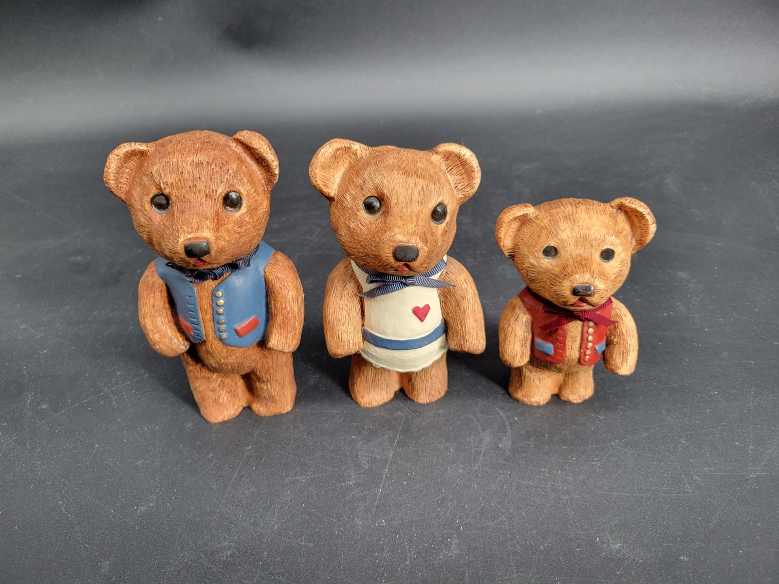 Vintage 1987 Great American Taylor Bear & Folk Art Bear Family Artist Signed