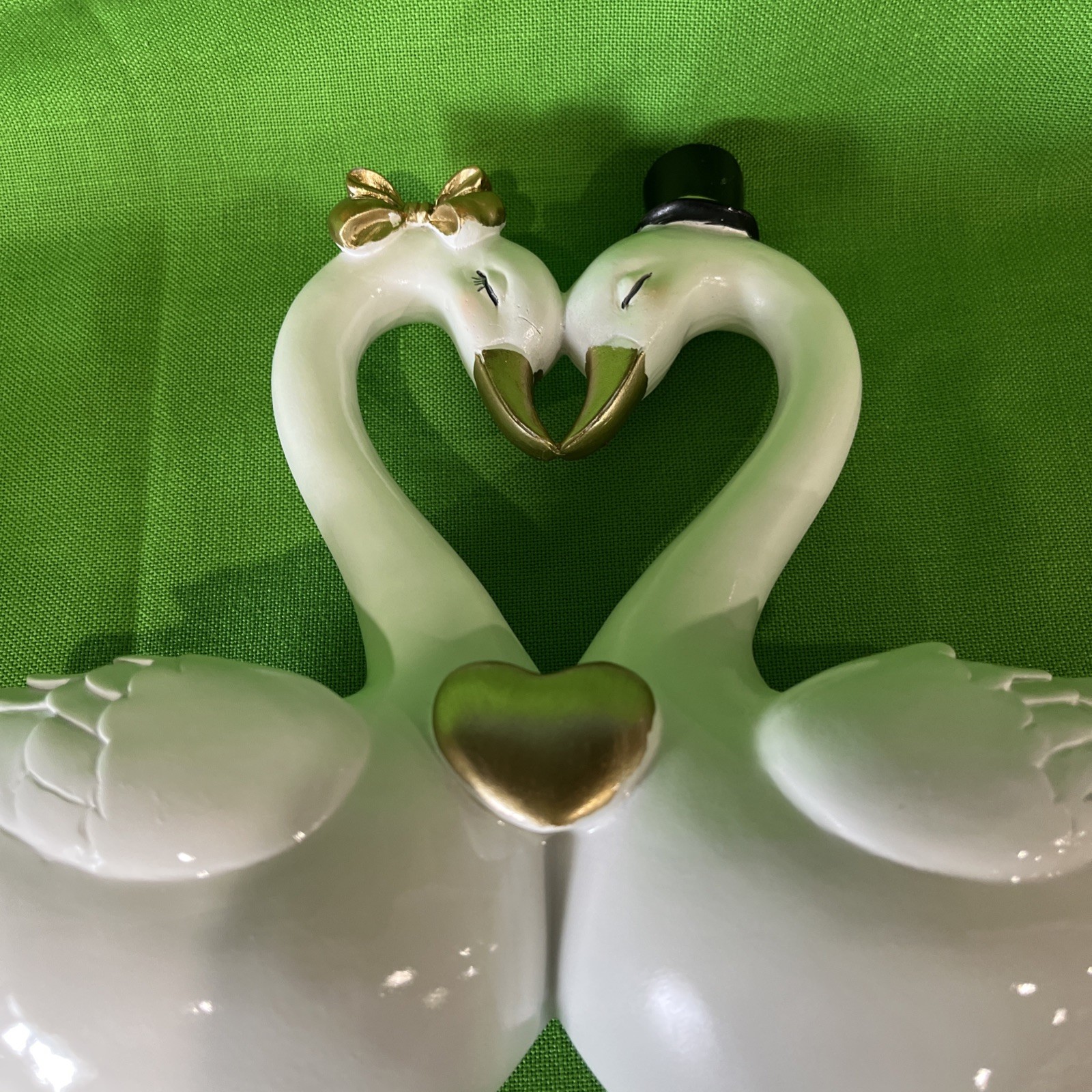 Cupcakes And Cashmere White Gold Swan Couple Figurine Wedding Cake Topper Heart