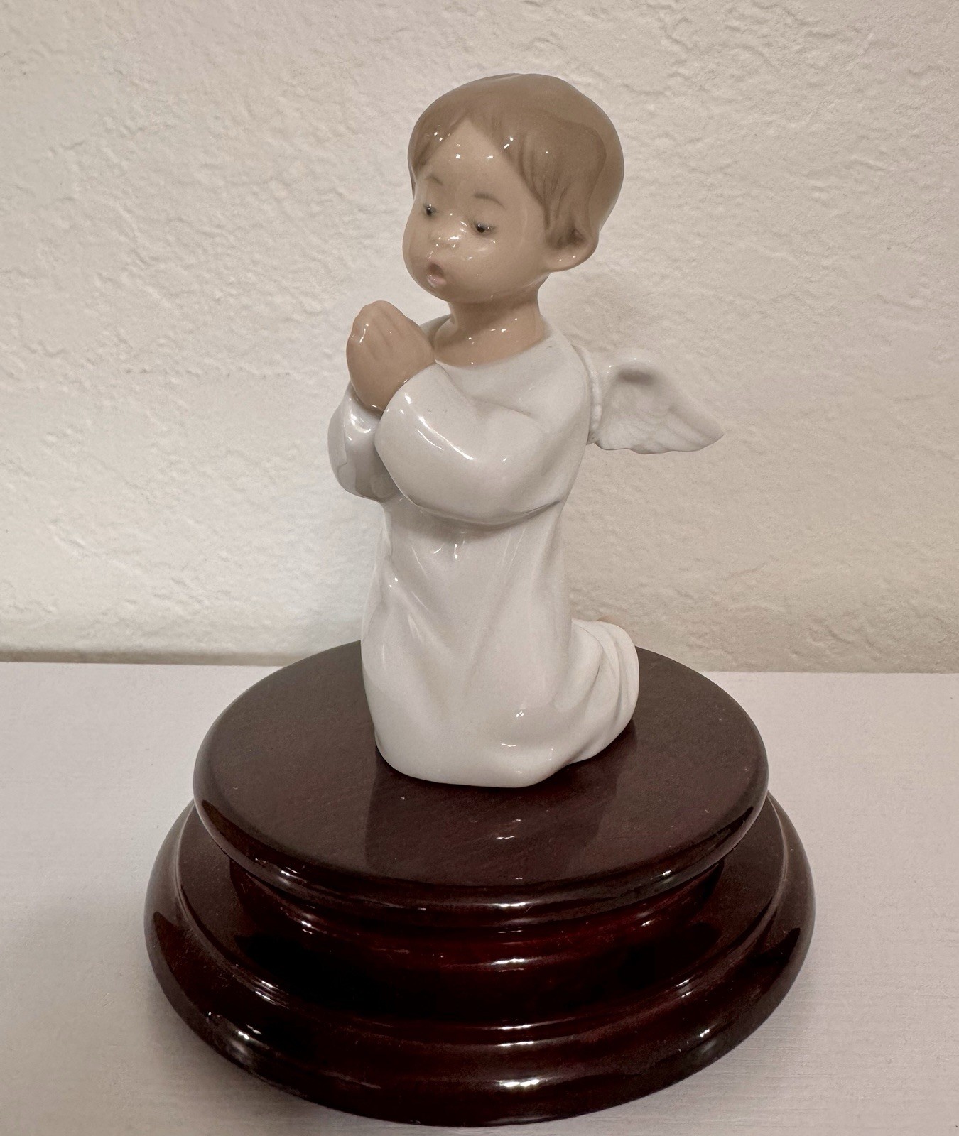 Lladro Angel Praying With Base