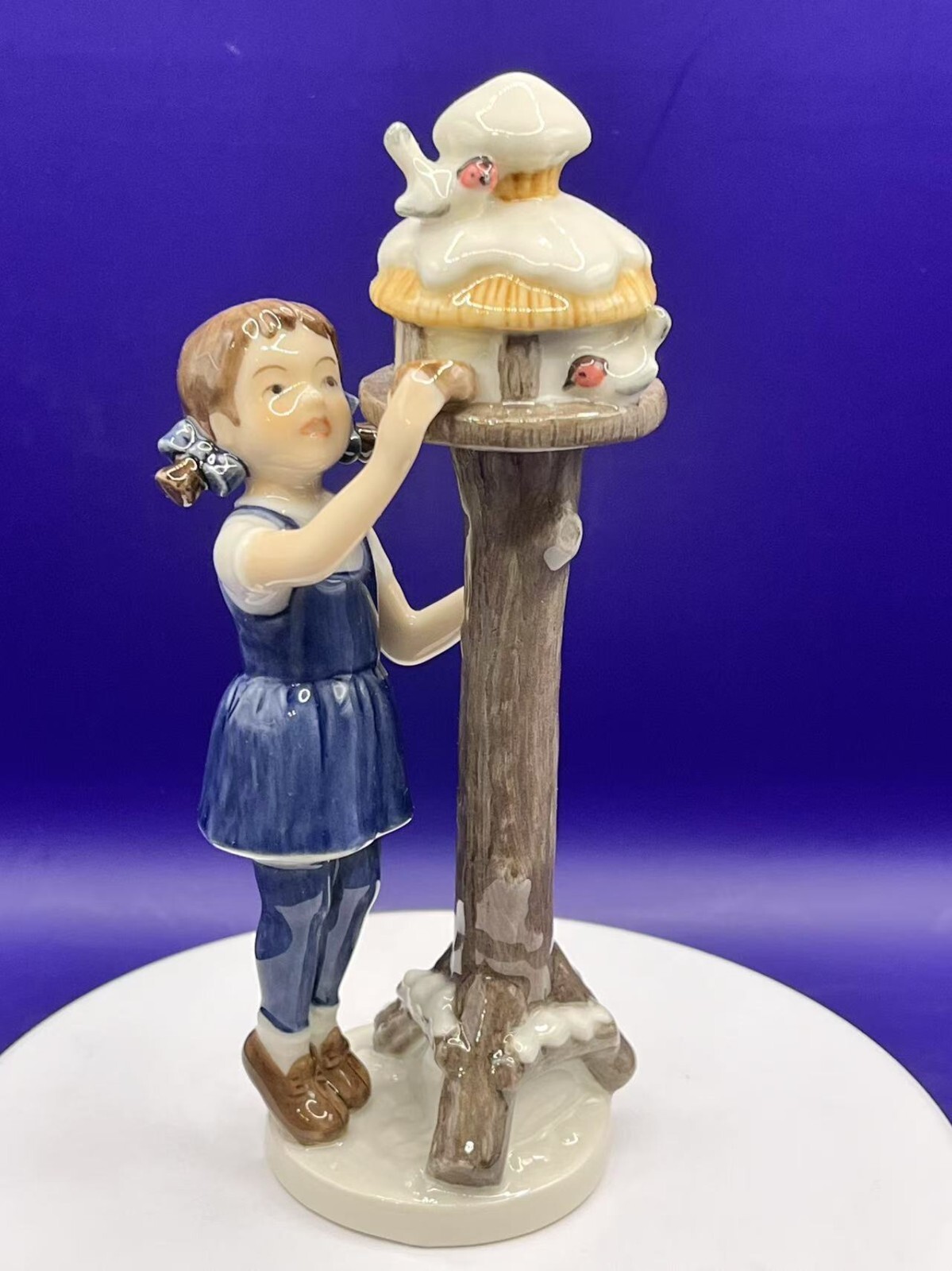 Royal Copenhagen Girl Feeding Birds on Birdhouse/Bird Feeder Figurine 6.3in #757