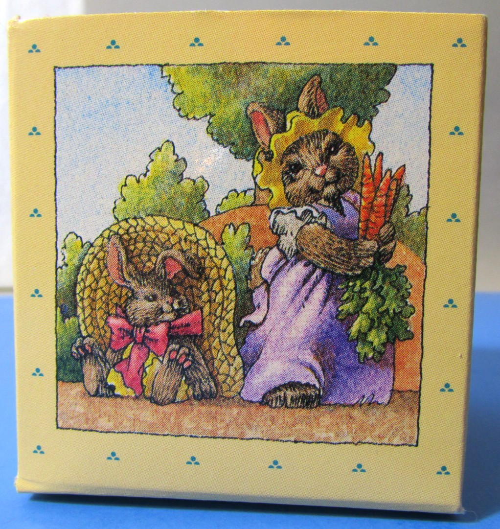 United Design miniature EASTER BUNNY figurine SEC-510
