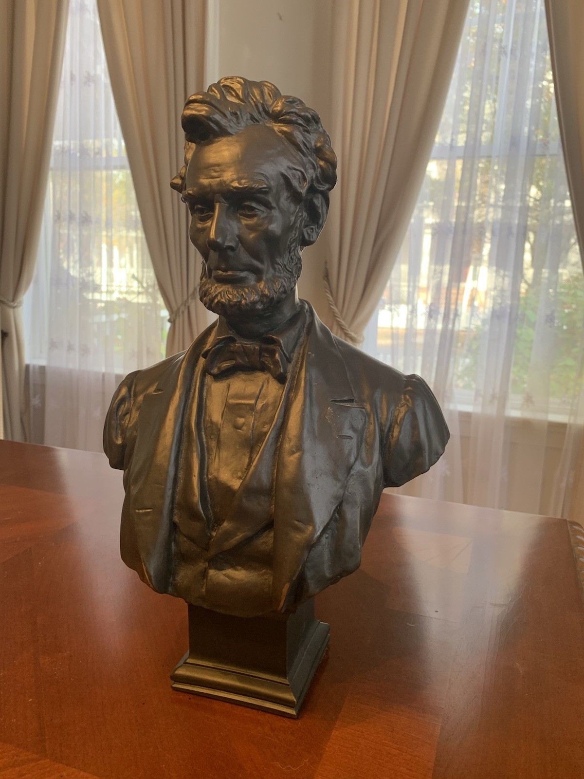 Vintage President Abraham Lincoln Bust by George E Bissell and Civil War token
