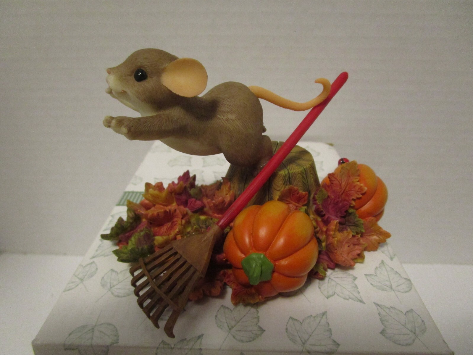 Charming Tails ~ Dive Right In ~ Fall Raking Leaves 85/118 Fitz and Floyd