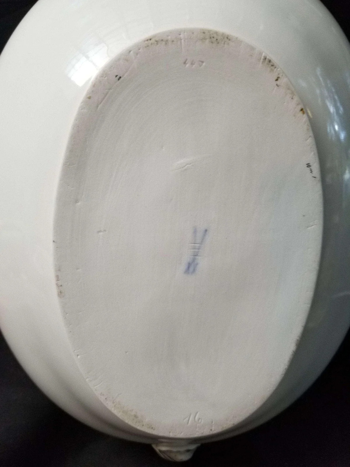 Meissen Rose Pink Gold Rimmed Large Oval Tureen 14.75″ x 11″ tall