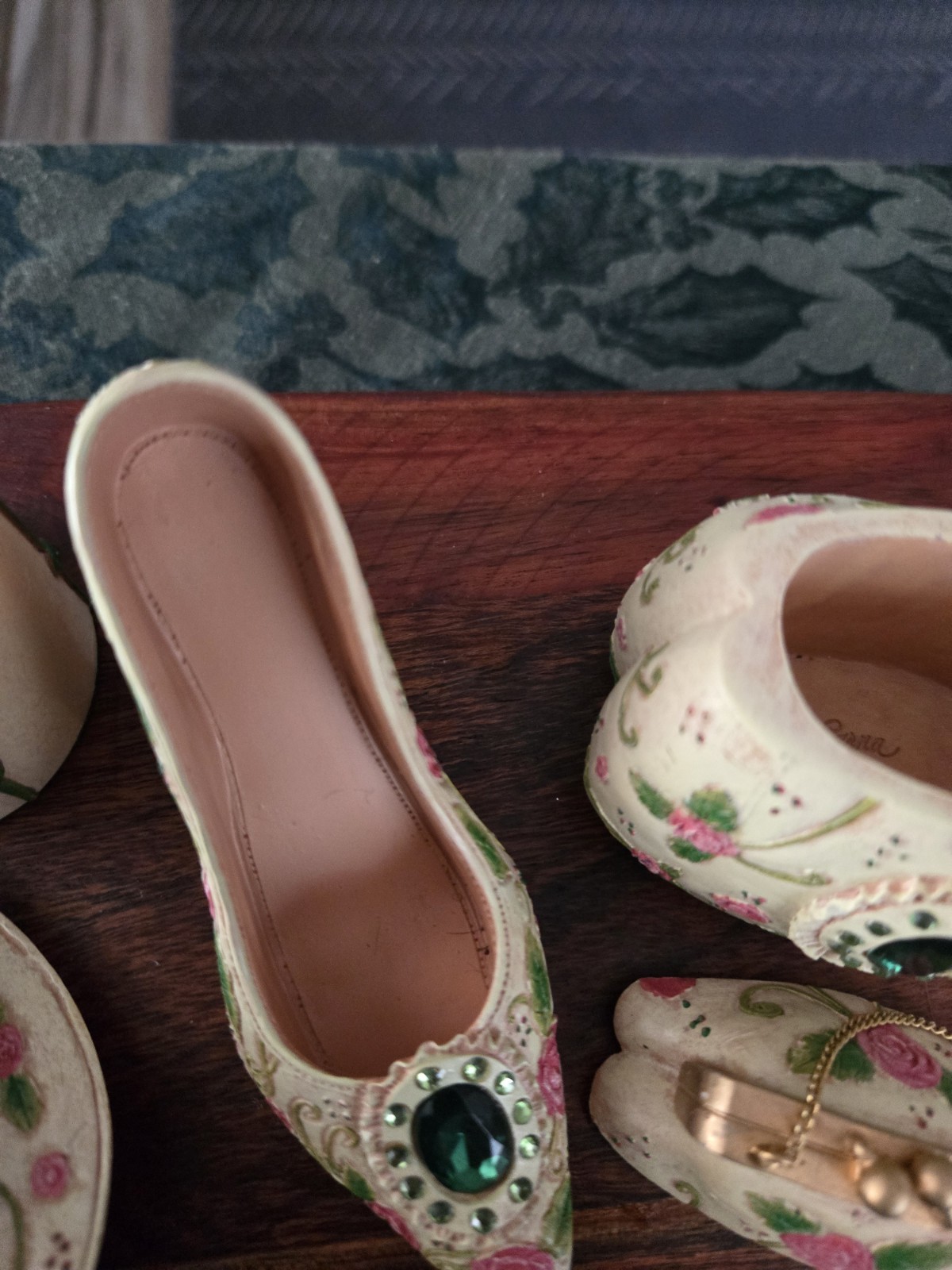 A Three Piece Set. Hat Shoe And Purse. “Sarna Stepping Out” ” These Items Are…