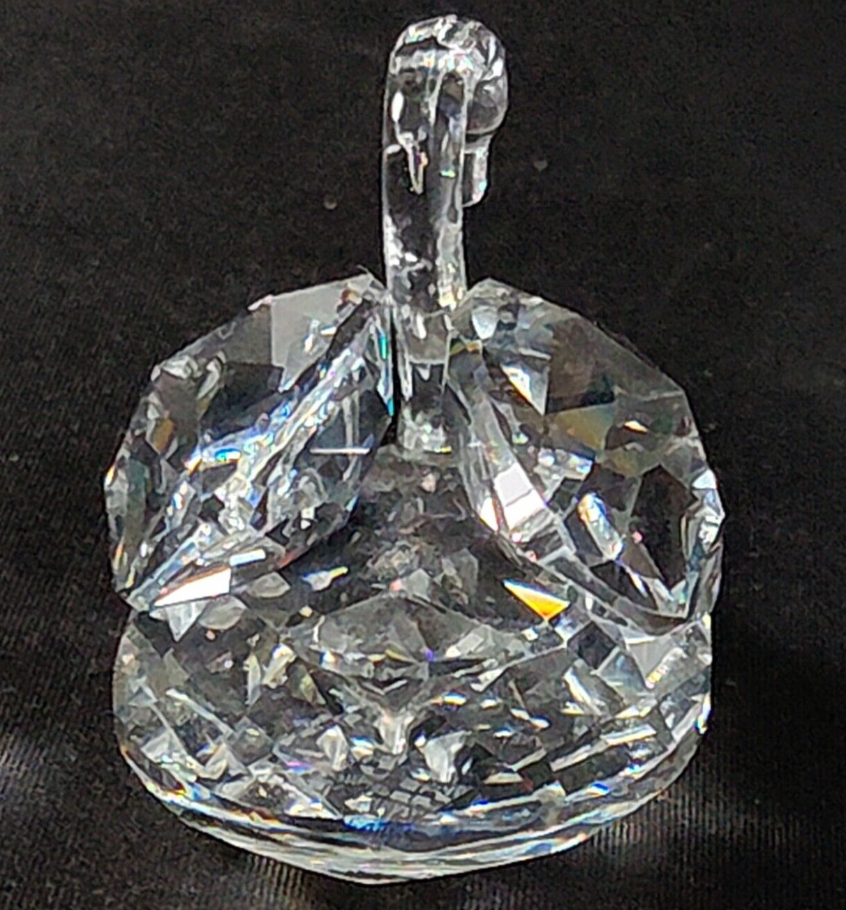 SWAROVSKI BEAUTIES OF THE LAKE SWAN, Cut Lead Crystal, 2 3/4″ x 2″, w Tail