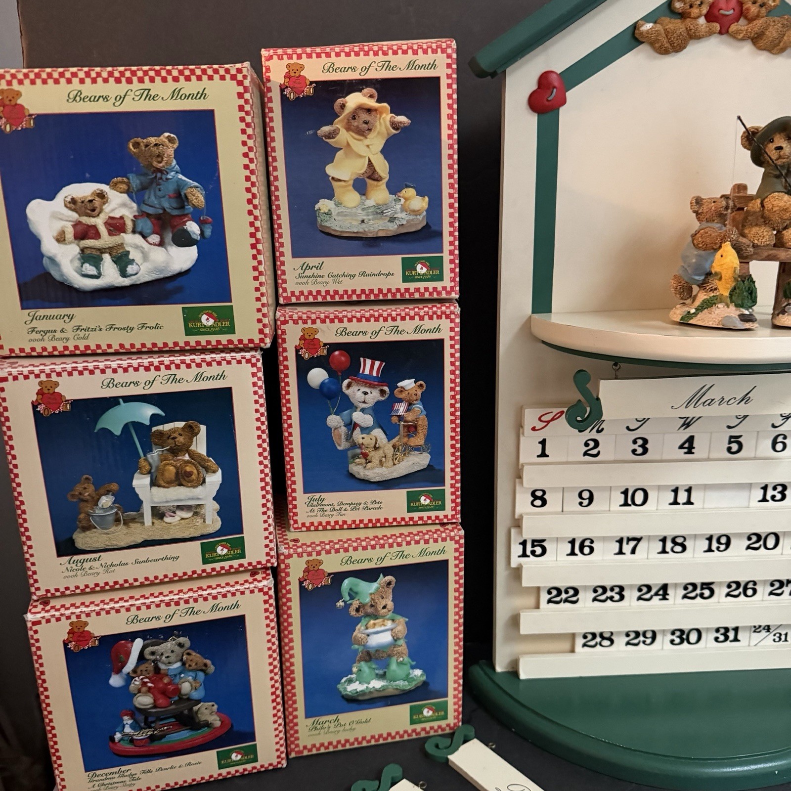 VTG Rare Perpetual Wooden Calendar Bear Of The Month with 12 Teddy Bear Figures