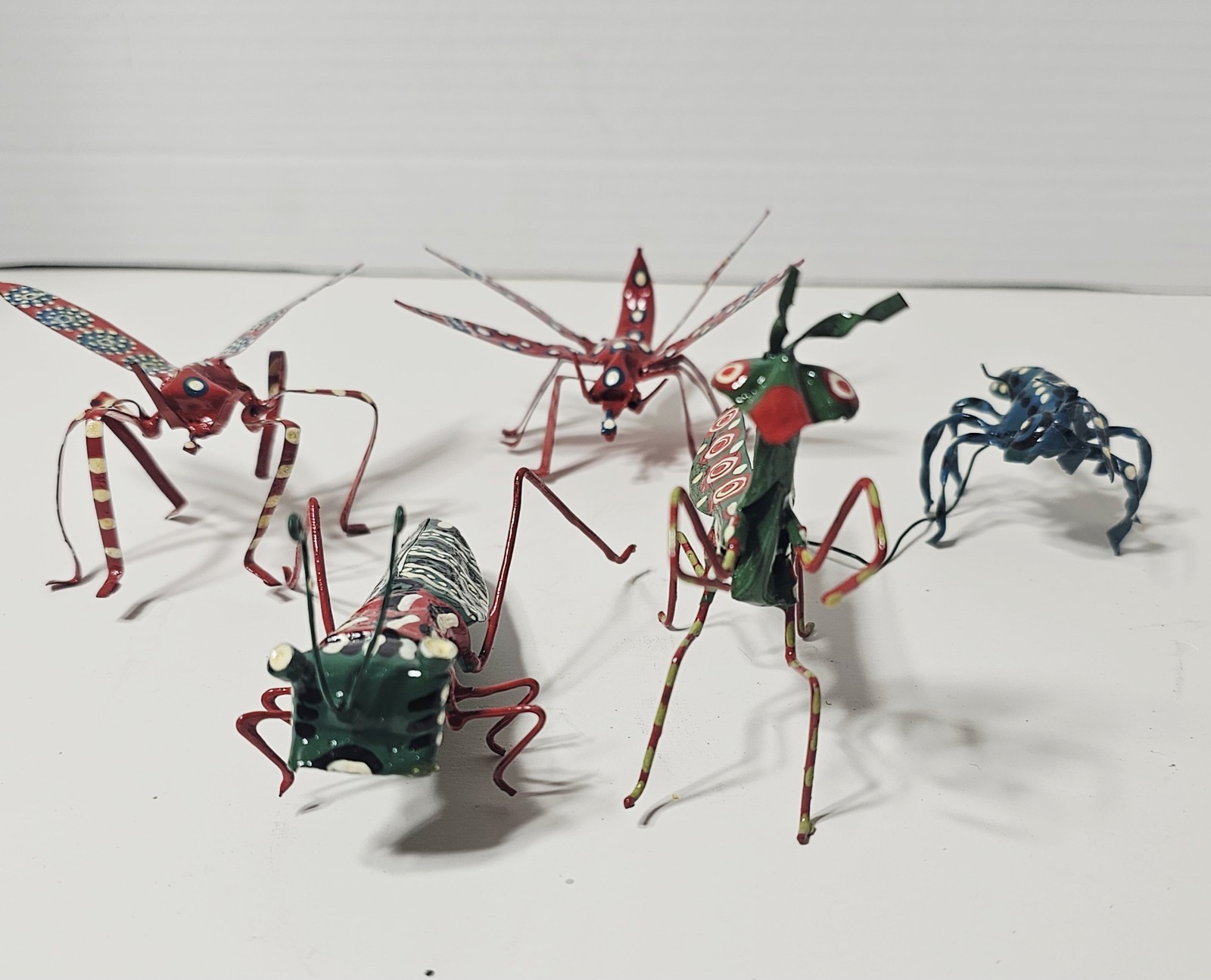 5 Pieces Tin Metal Art Sculptures Grasshoppers Prying Mantis Dragon Flies 4″