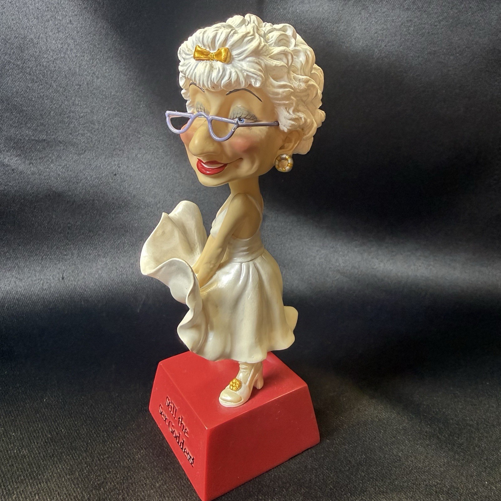 WESTLAND Biddys Figurine Still The Sex Goddess 4488 Grandma Marilyn 6.5in