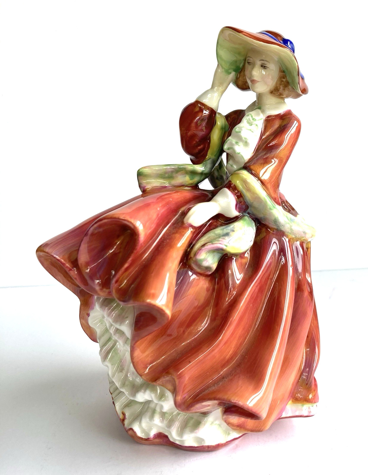 Vintage 1937 Royal Doulton Figurine “Top O’ the Hill” – H.N. 1834 – Back stamped