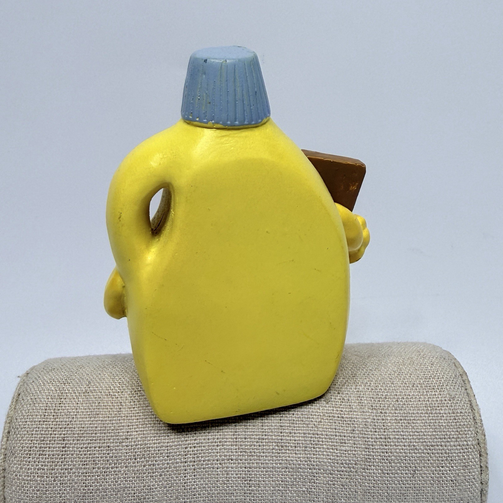 Vtg Anthropomorphic Fabric Softener Shelf Sitter Folk Art Laundry 4″ Figurine