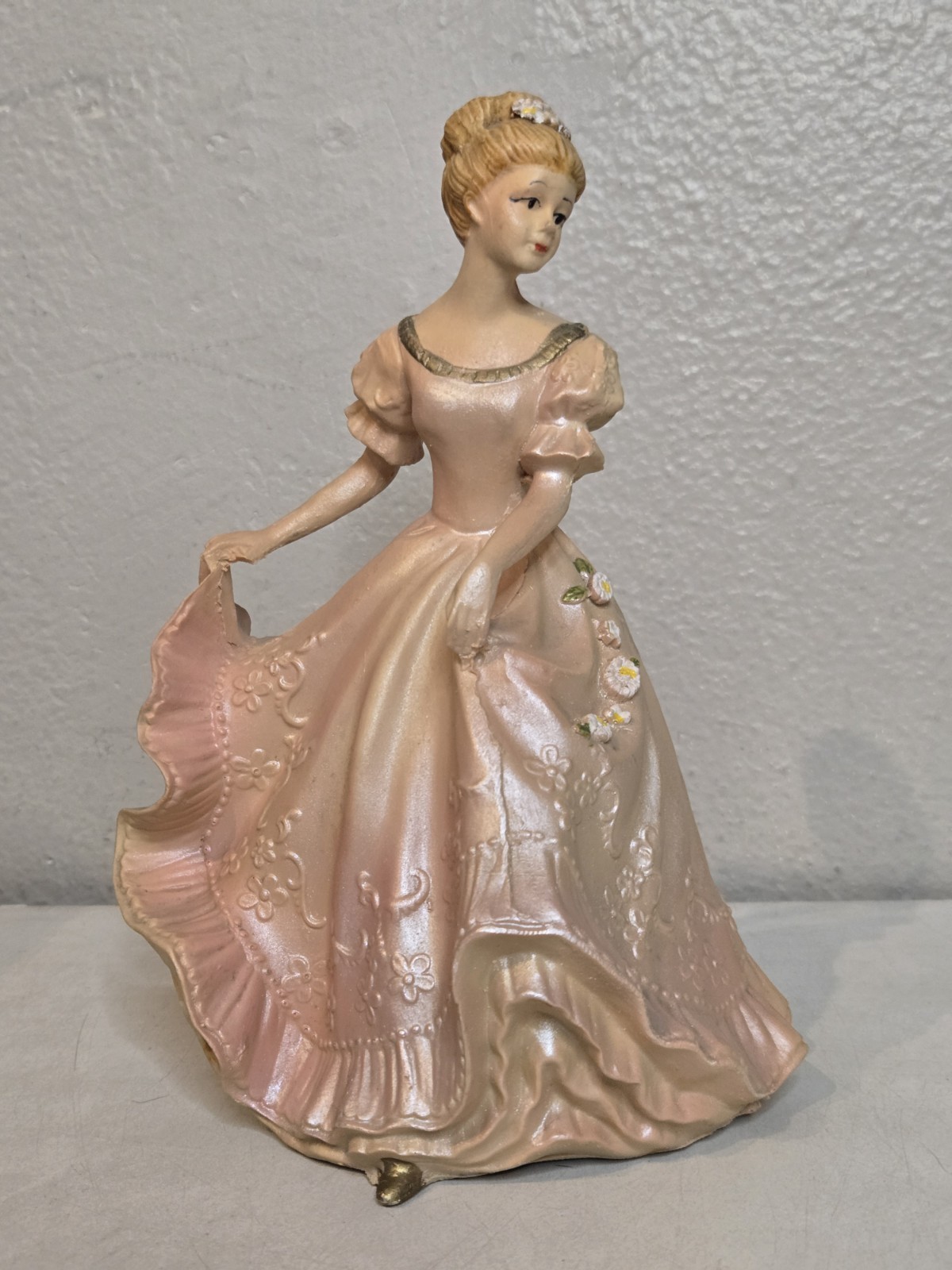 Homco Masterpiece Collection Lady Caroline Figurine Signed Stamped Plastic 1993