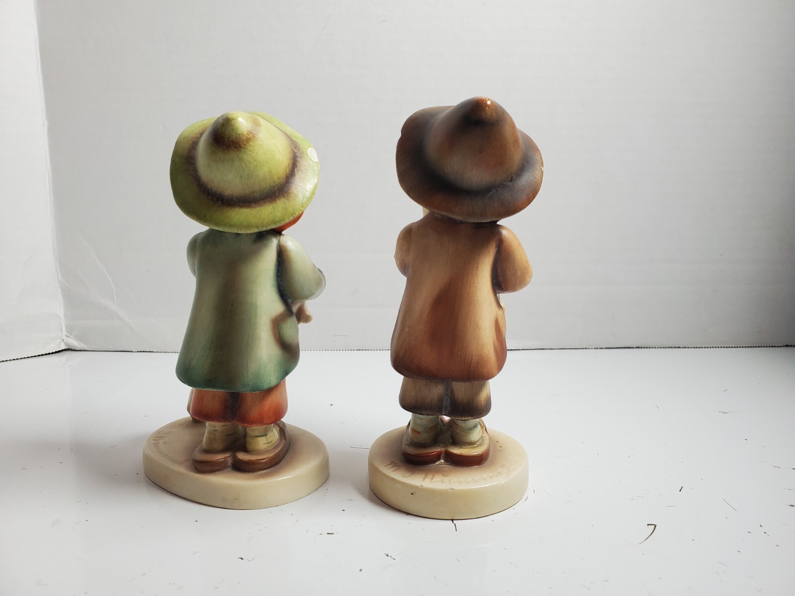 Imperfect – Hummel Figurines #64 Shepherd’s Boy & #68 The Lost Sheep – USED Read