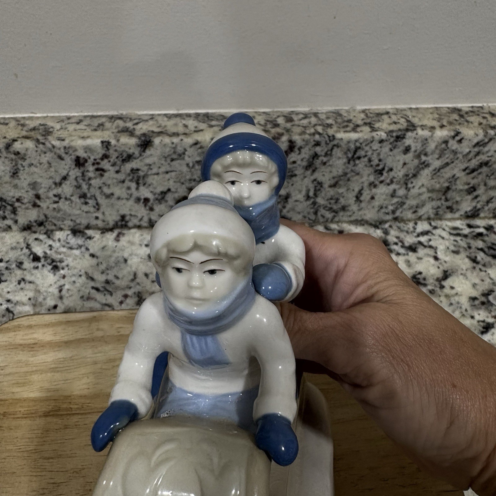 Paul Sebastian 1992 VTG Children Sledding Figurine – Lladro Porcelain- Glossy