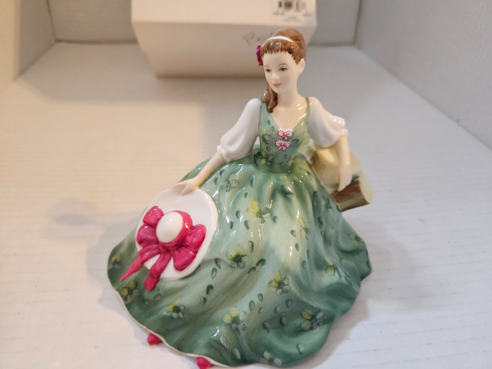 Royal Doulton Pretty Ladies Elyse Figurine Green 2008 HN5165 EXCELLENT!!