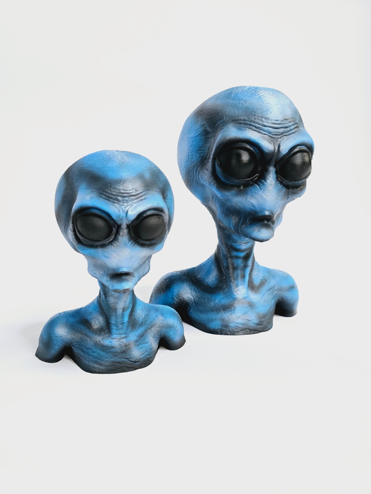 Explore the unknown with our awe-inspiring Alien Bust Small Size 4.5″ H x 4″ W