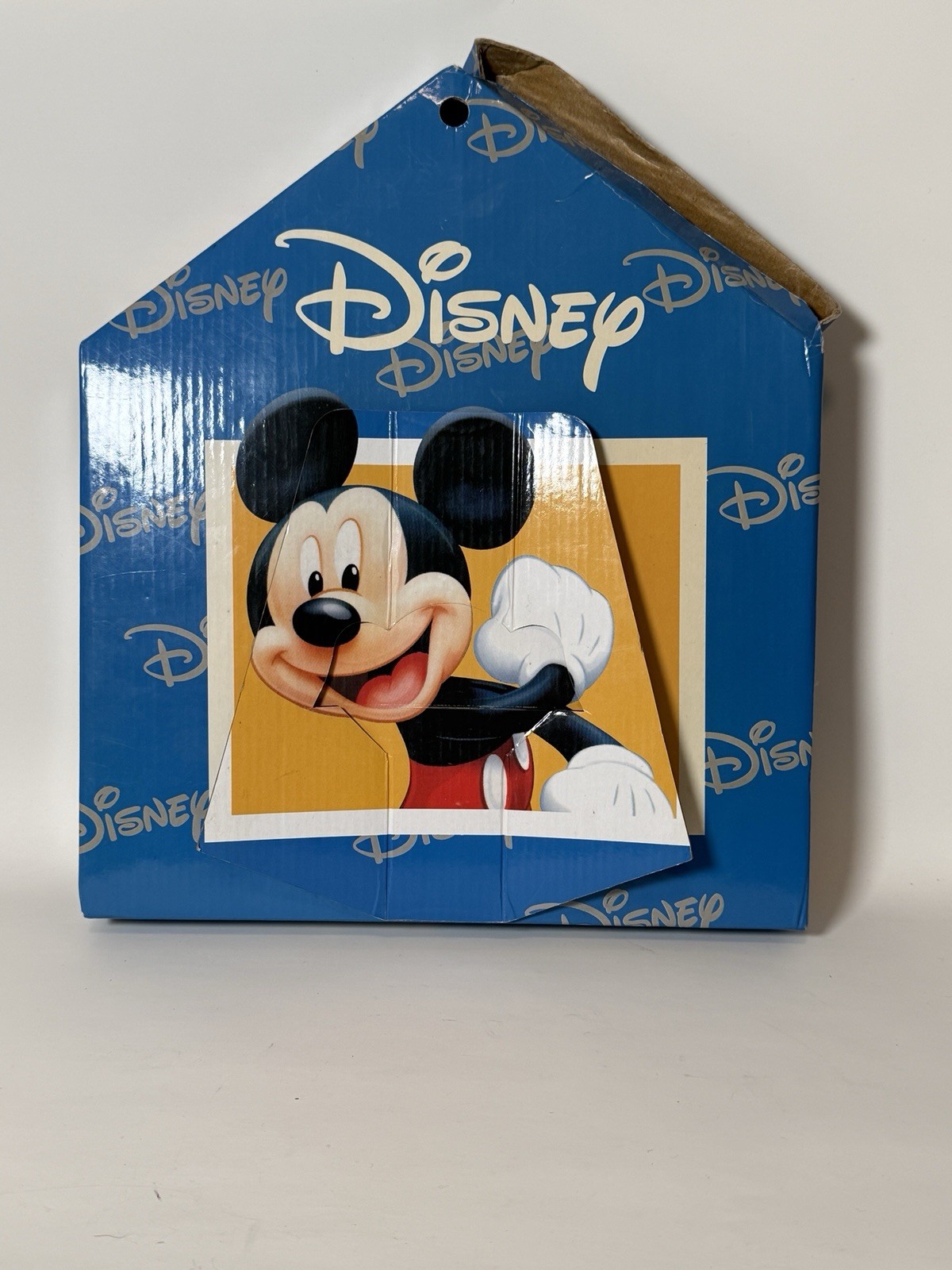 Avon Disney 12 Constellation Zodiac Figurine Set Boxed China Import (1 Unboxed)