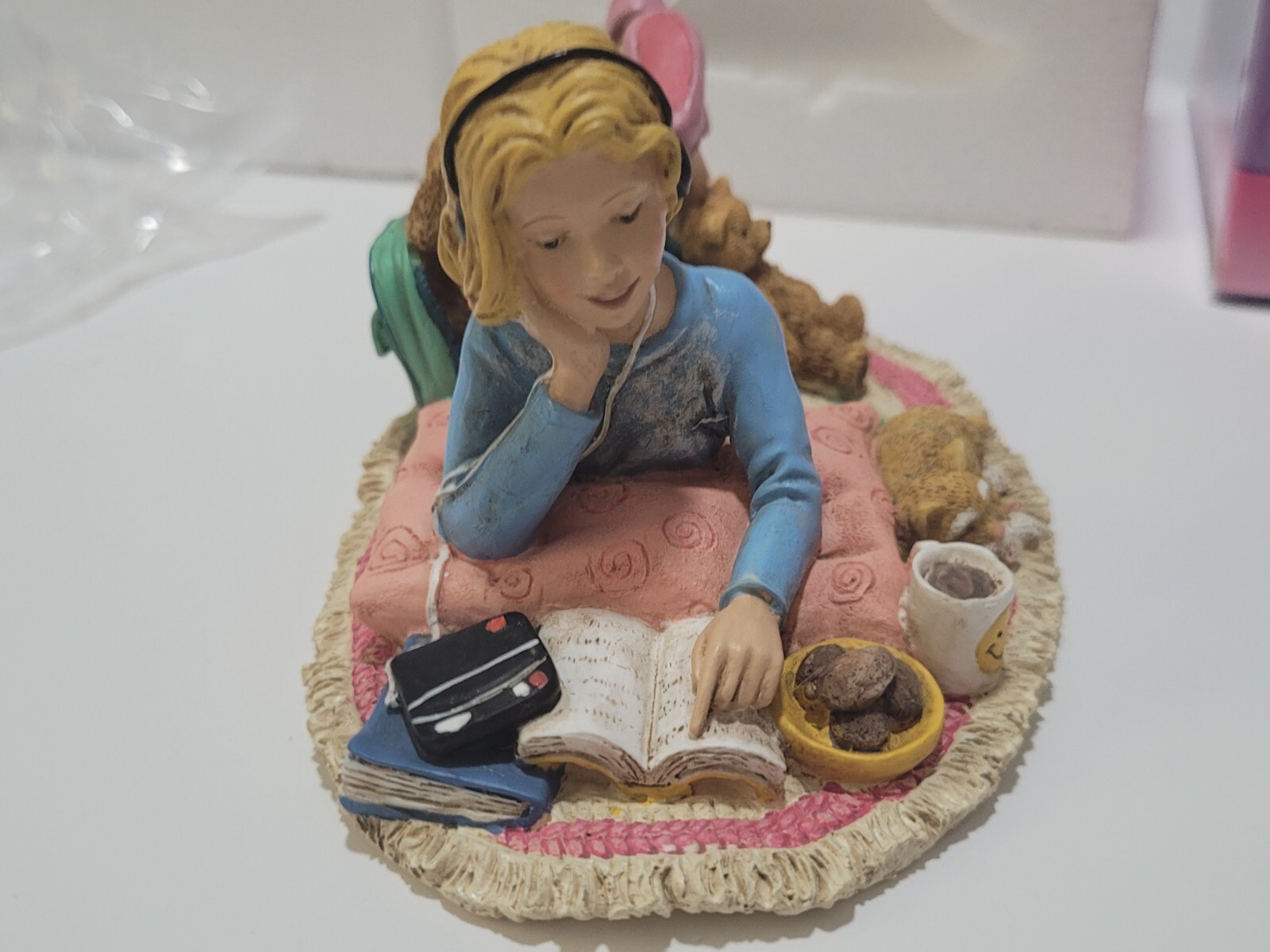 Girls Rule “Hanging Out” Study Session Resin Figurine Kurt S Adler NIB Rare!