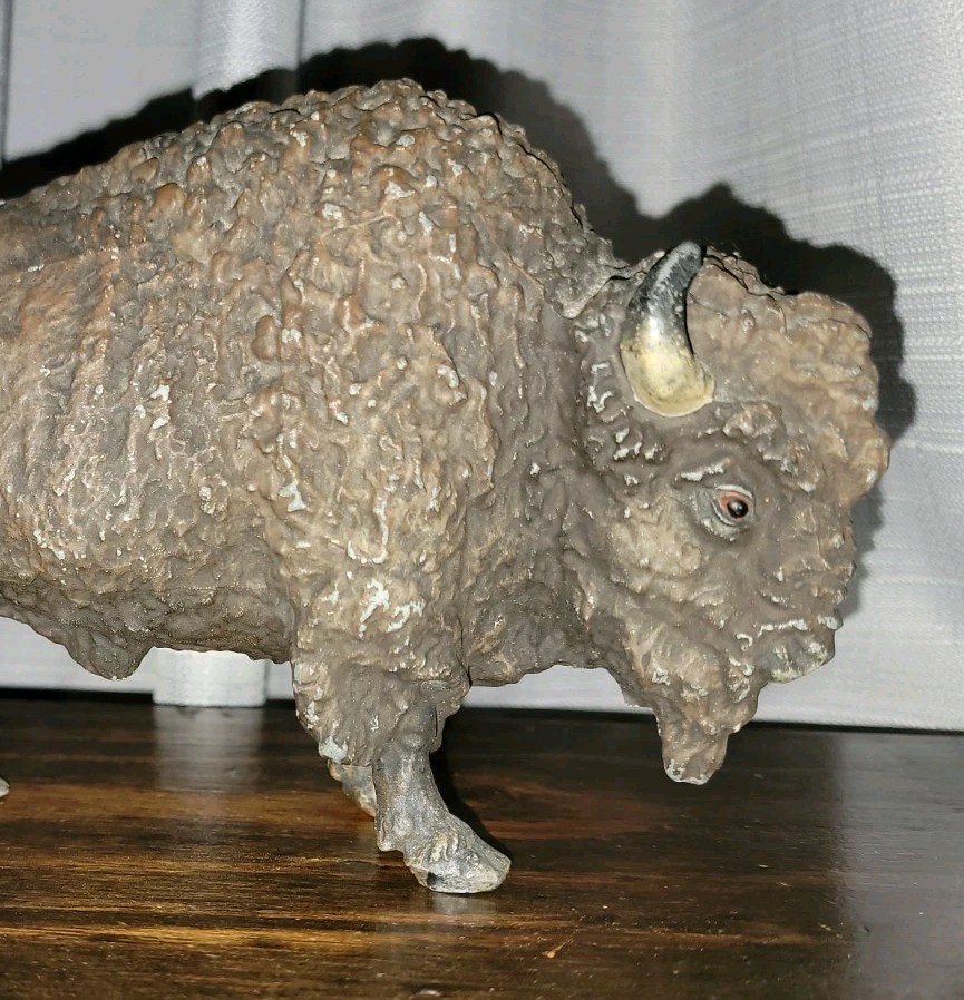 Vtg Cast Iron Bison Buffalo Figure Statue 8.25″ x 5.5″ Figurine