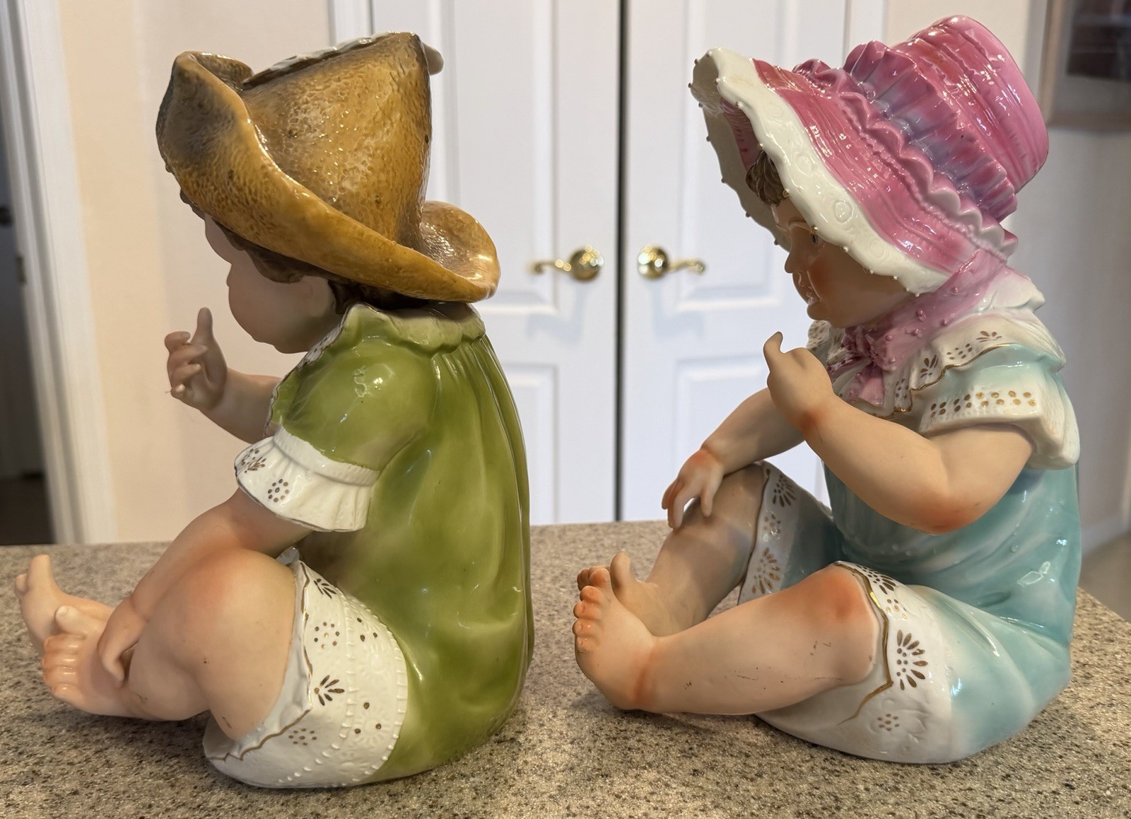 Vtg 50s Piano Babies Baby Pair Boy Girl Bonnet Porcelain Figurines Ardalt Japan