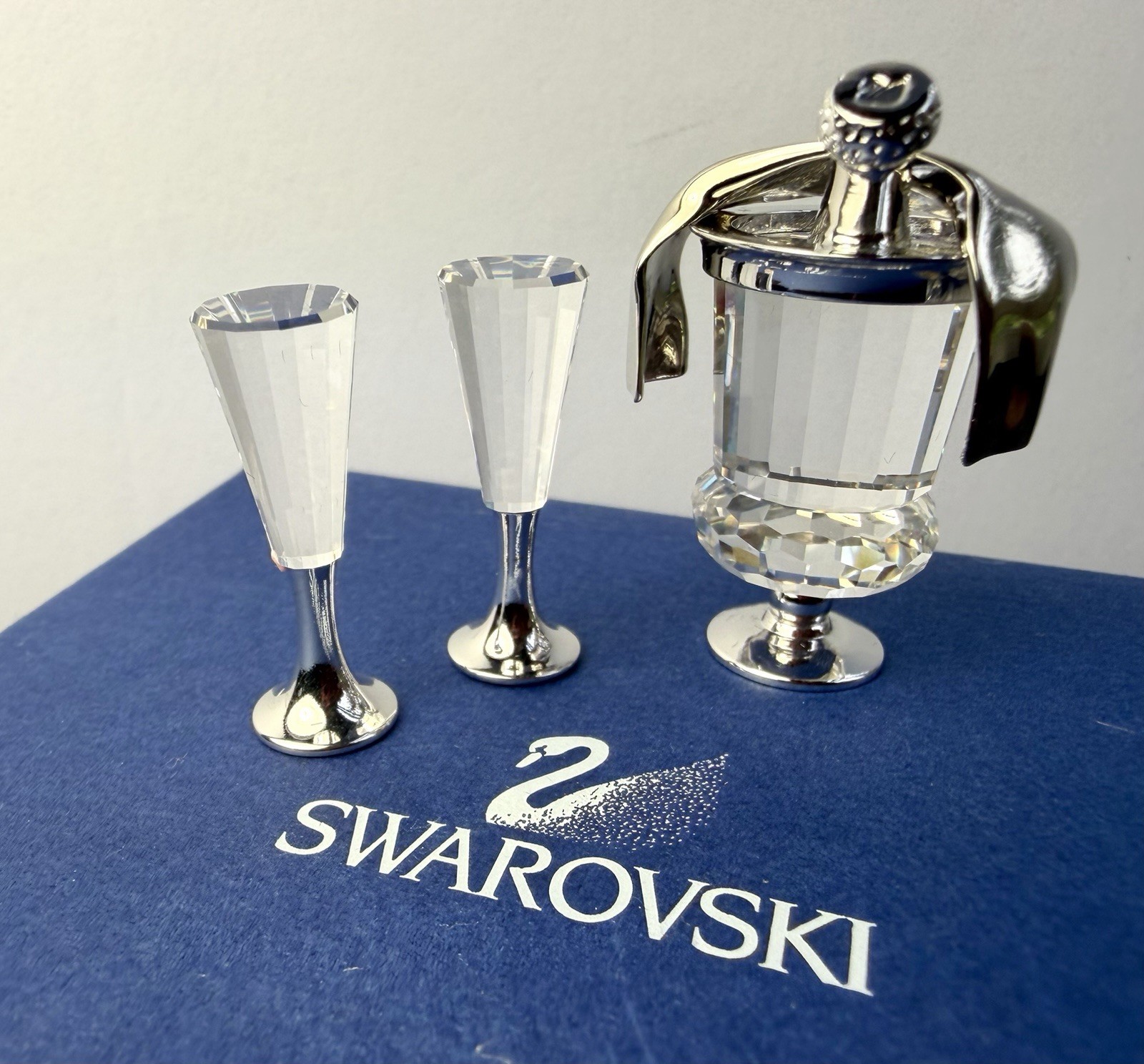 Swarovski Crystal Memories Faceted Champagne Ice Bucket & Flutes Figurines