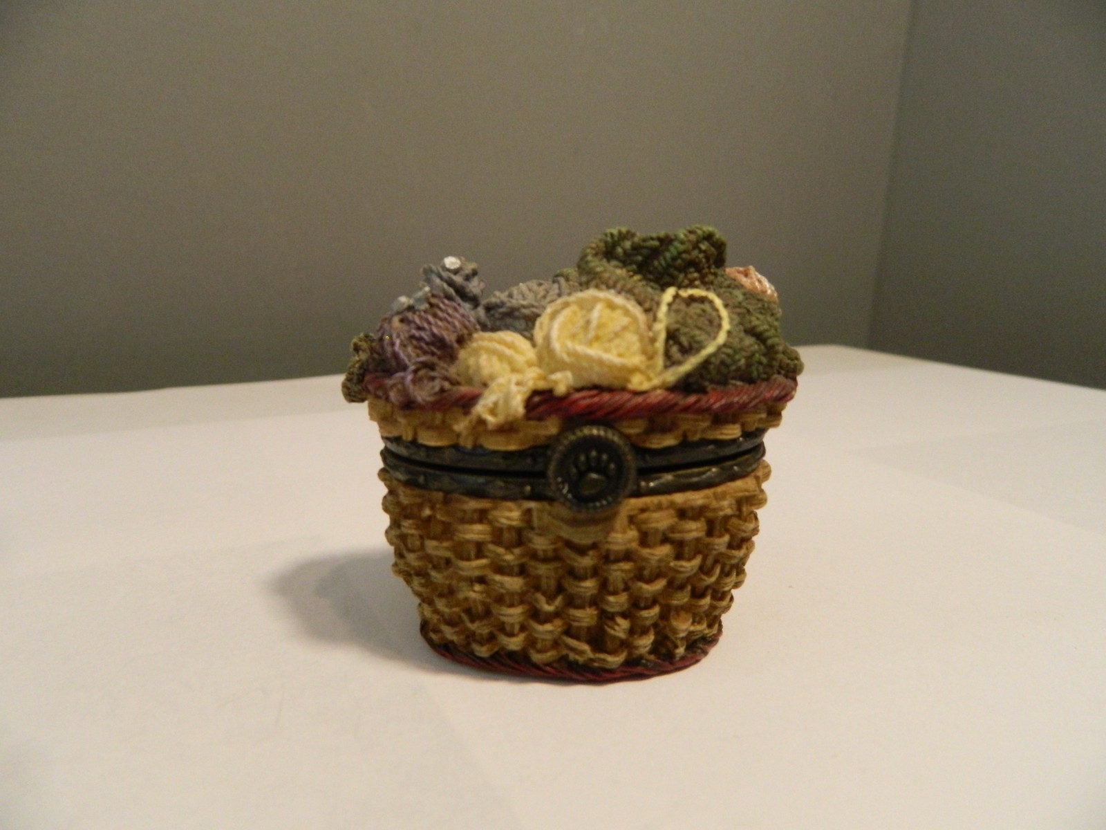 Boyds Bears & Friends Uncle Beans Treasure Boxes Fuzzface’s Yarn Basket McNibble