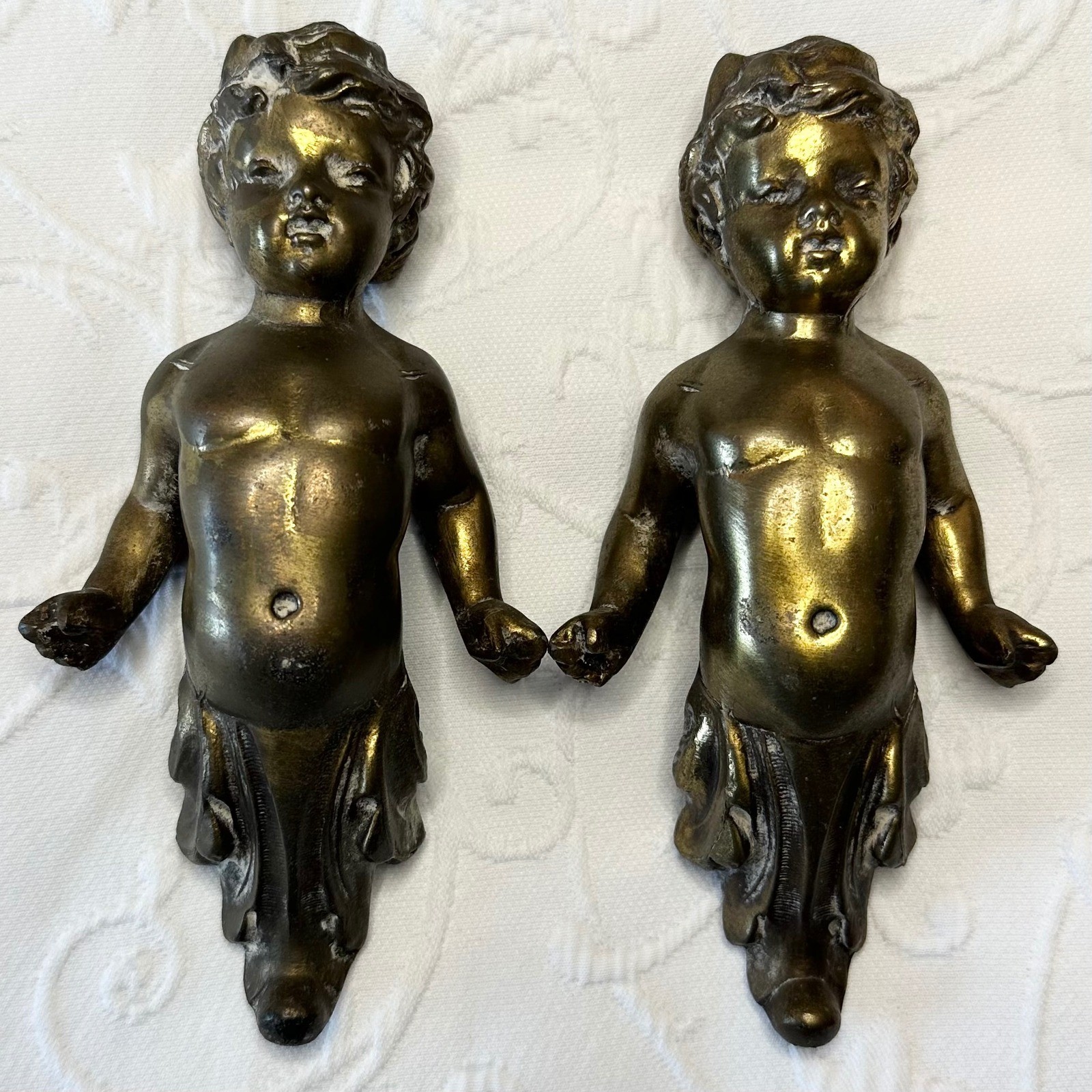 2 Antique Italian Gilt Bronze Brass Patina Cherub Putti Wall Figures Cast Metal